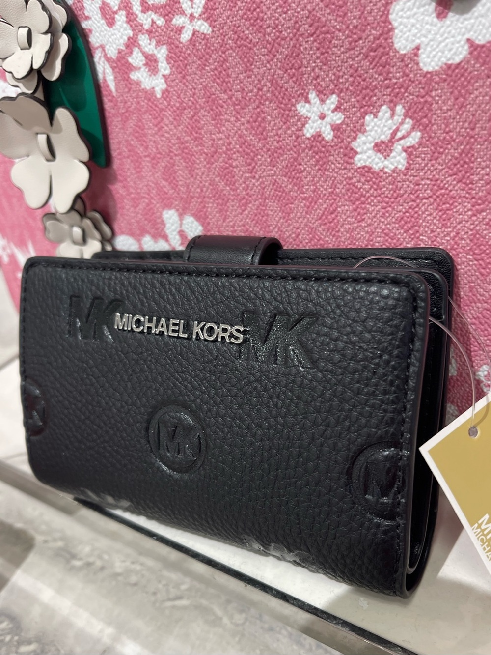 Michael Kors Jet Set Travel Medium  MK Logo Debossed Bifold Wallet
Black 
NWT